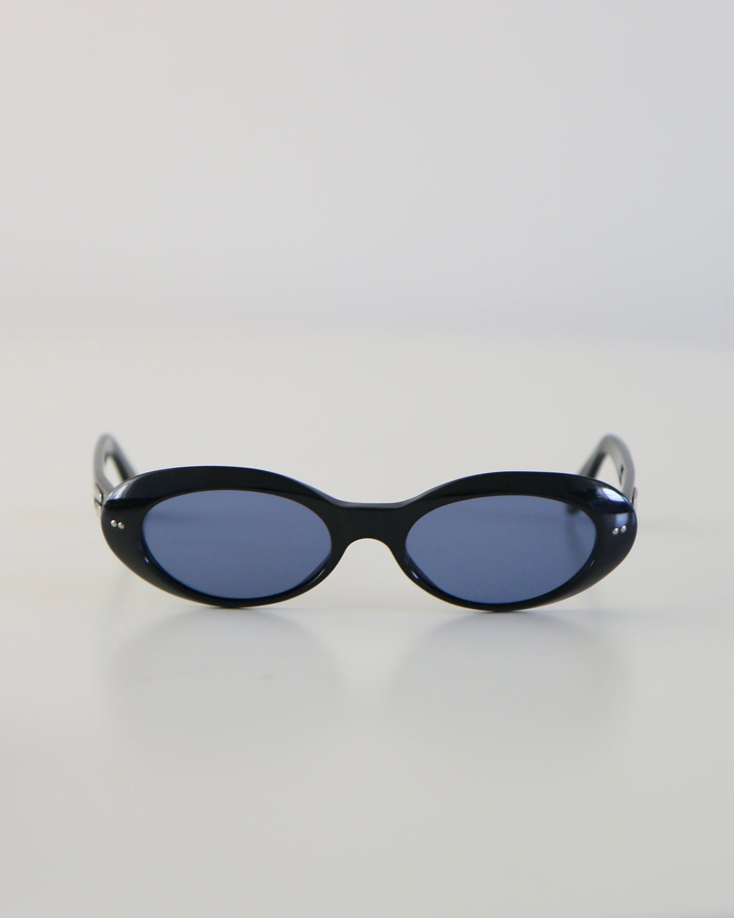 Gucci Black Round Sunglasses