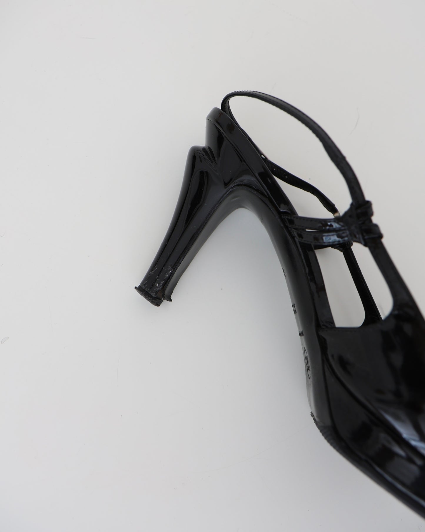 Chanel Black & White Cap Toe Heels 37.5